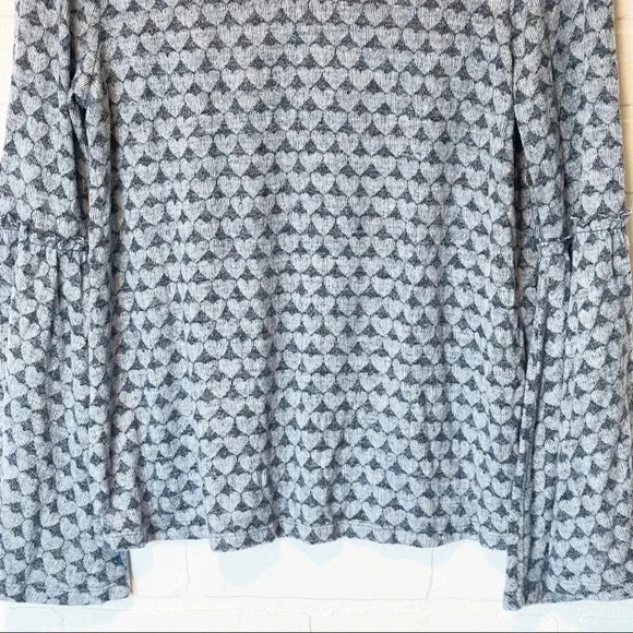 Lauren Conrad Blue Heart Bell Sleeve Top Sz XS - Picture 2 of 7